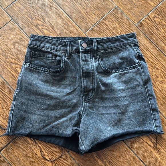 O’NEILL black denim cut off shorts 27 - Picture 2 of 6